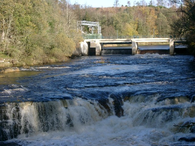 Weir at Bonnington Linn